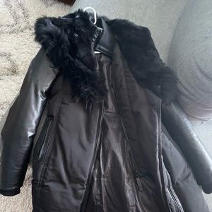 Rudsak jacket model name : Melina. Like new barely used. Leather sleeves